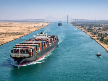 Longueur du canal de suez : histoire, dimensions et enjeux pour la navigation mondiale