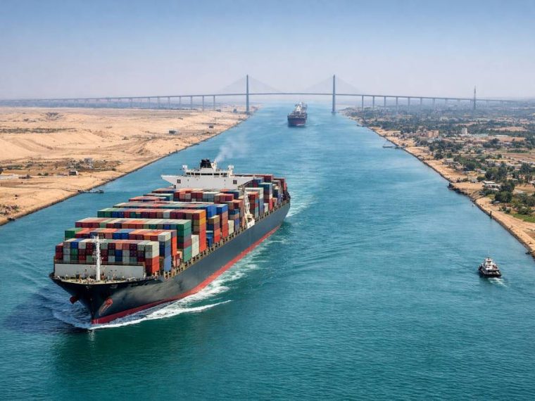 Longueur du canal de suez : histoire, dimensions et enjeux pour la navigation mondiale