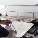 Distance en bateau : comment la calculer et l’estimer selon votre navigation