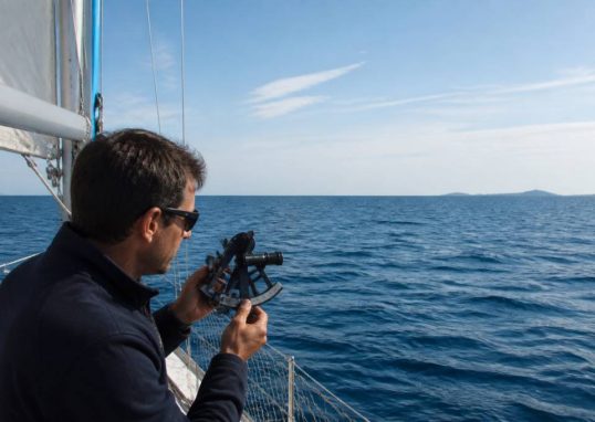 Comment calculer la distance en mer