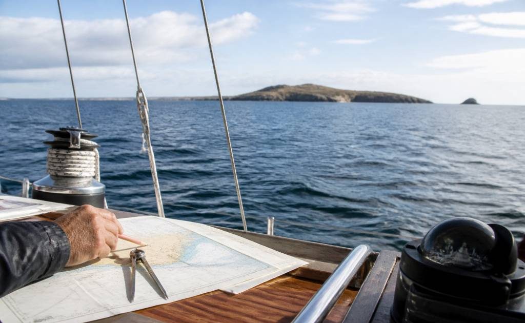 Comment calculer les distances en mer pour préparer sa navigation