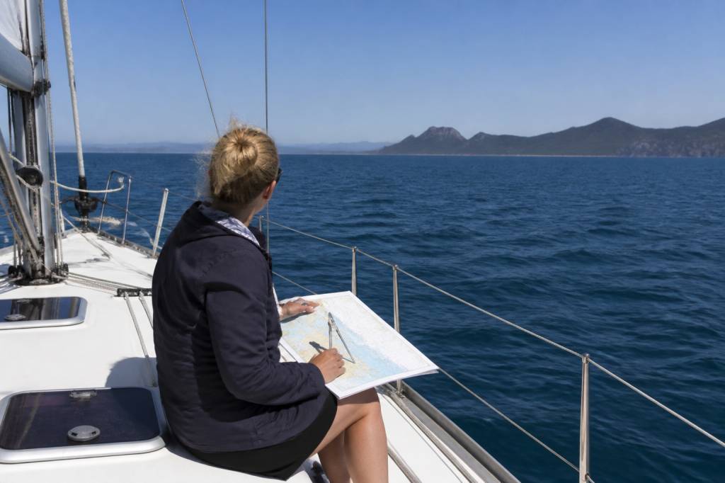Distance en mille entre deux ports : comment la calculer en navigation de croisière
