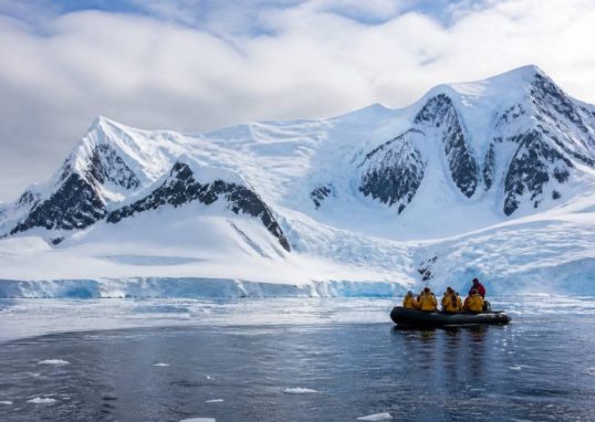 Antarctique croisière : guide complet pour préparer votre voyage