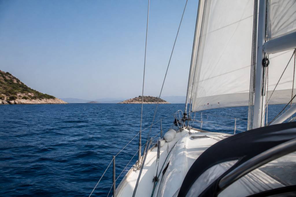 Combien de milles nautiques prévoir pour votre croisière en voilier