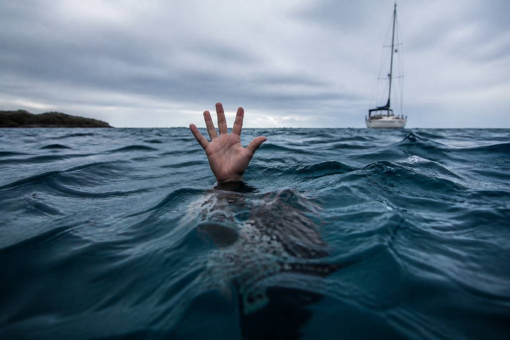 Hydrocution cause : comprendre les facteurs de risque en mer