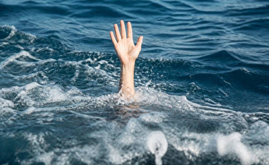 Hydrocution mort : comprendre les risques en mer et les gestes de prévention