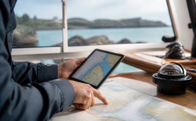 Horaires marées bretagne : comment les consulter pour naviguer en toute sérénité