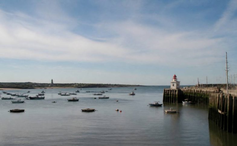 Marées à Ouistreham : horaires, coefficients et conseils de navigation