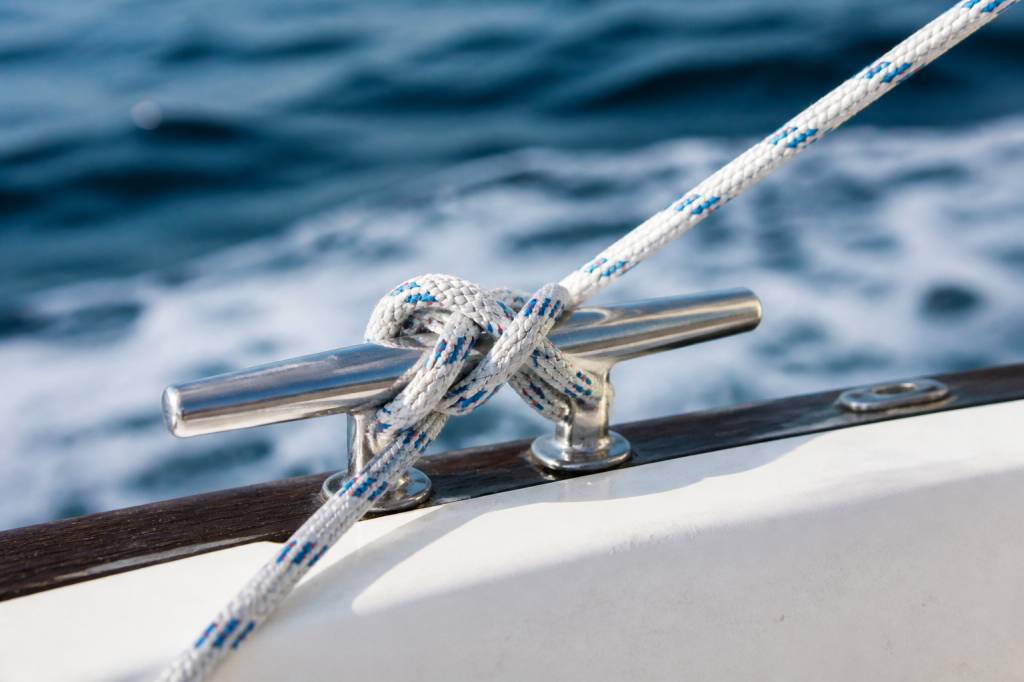 Noeud de pecheur simple : comment le réaliser et l’utiliser en navigation