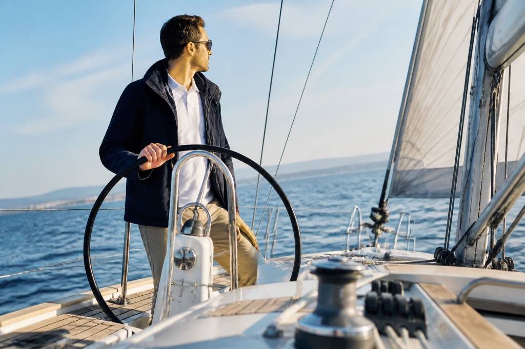 Faut il un permis pour un voilier : règles et conseils selon votre navigation