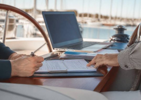 Vente de bateau entre particulier : quels documents préparer ?