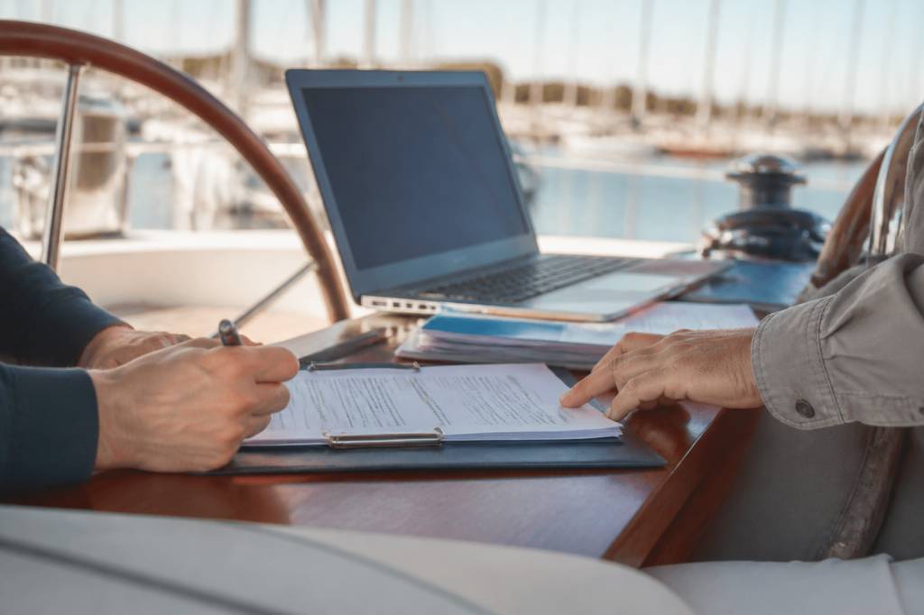 Vente de bateau entre particulier : quels documents préparer ?