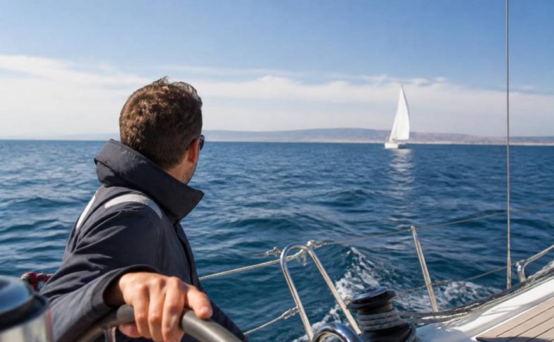 Permis bateau voile : tout savoir pour naviguer en toute liberté
