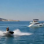 Jet-ski ou bateau : quel choix pour profiter pleinement de la mer ?