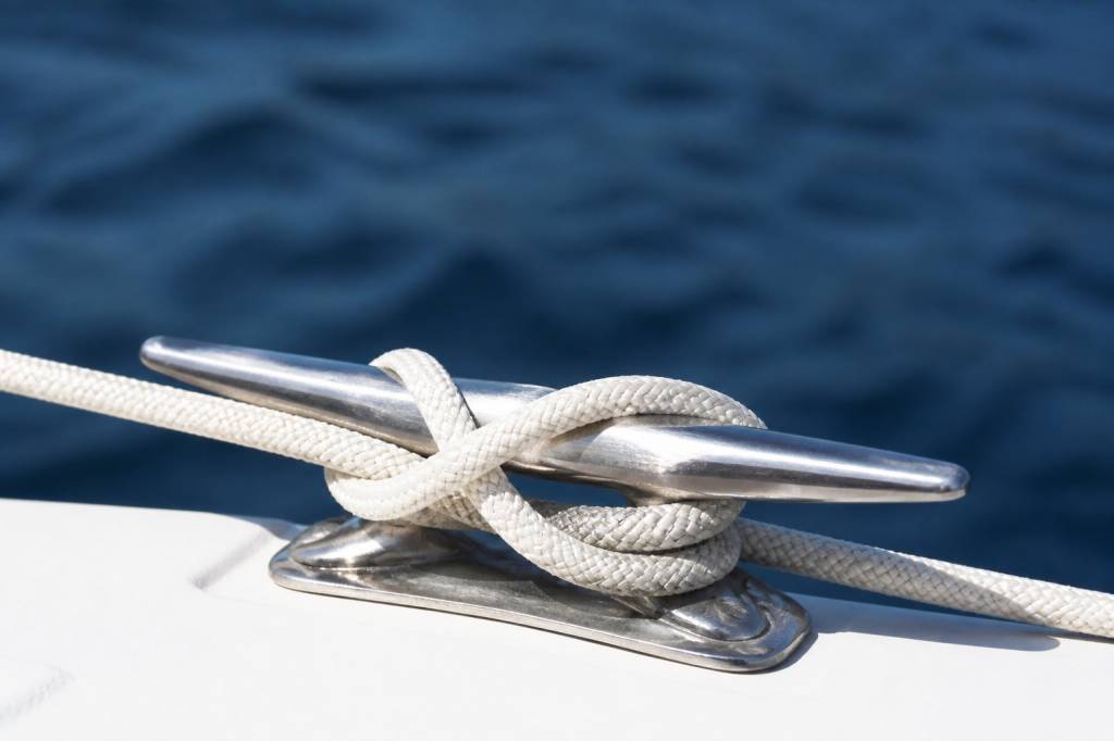 Noeud batelier : comment le réaliser et l’utiliser à bord d’un bateau